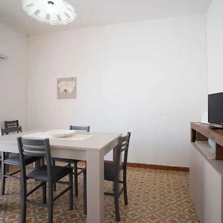 Nonna Rosas Apartment *
